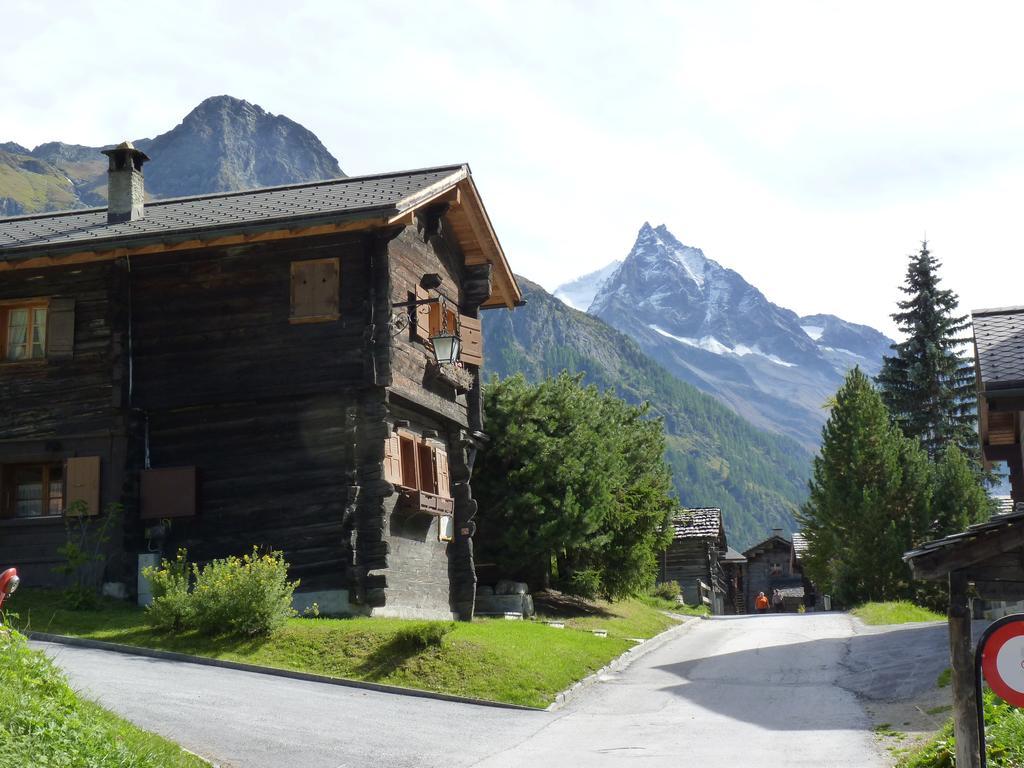 Chalet Des Alpes - Sunset View - ครองส์มอนตานา ภายนอก รูปภาพ